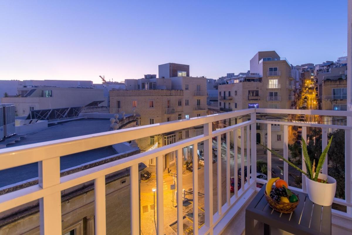 Bright & Modern 2-Bedroom, 4Th Floor Apartment In Gzira, Malta Exterior photo